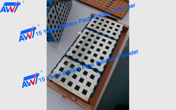 Tukang Las Pneumatik Sisi Ganda 18650 32650 HDL6030 2800-3500pcs / Jam 200V 5000A